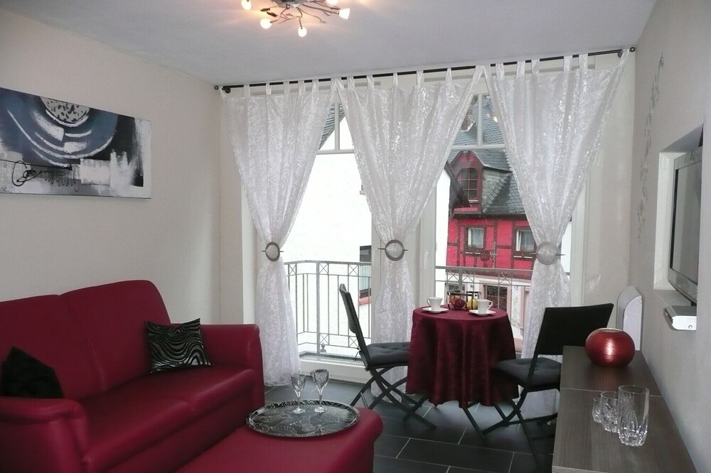 Well equipped cottage for two in the historic old town district.