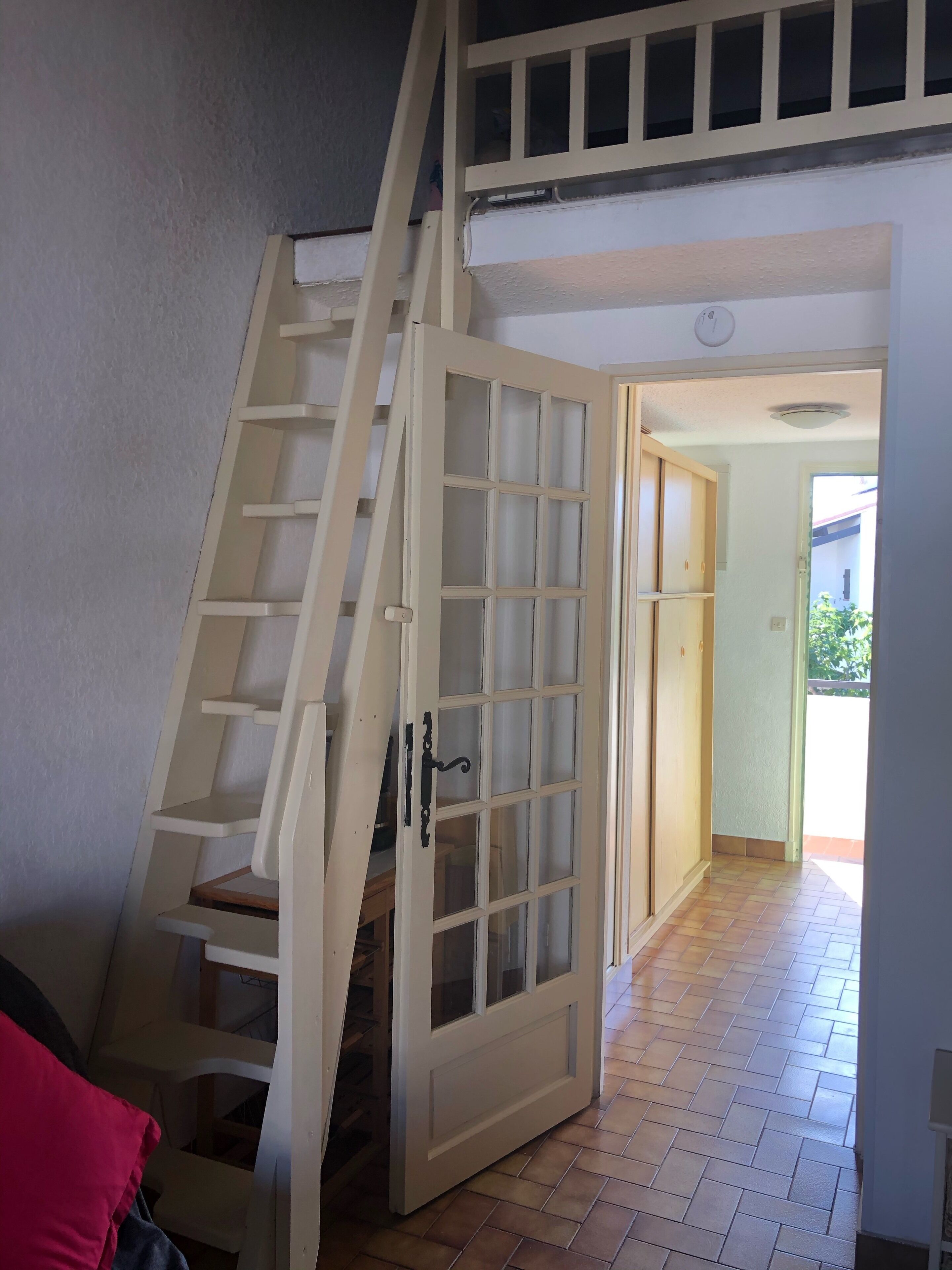 Apartment near the sea in a quiet residence and near the city center 