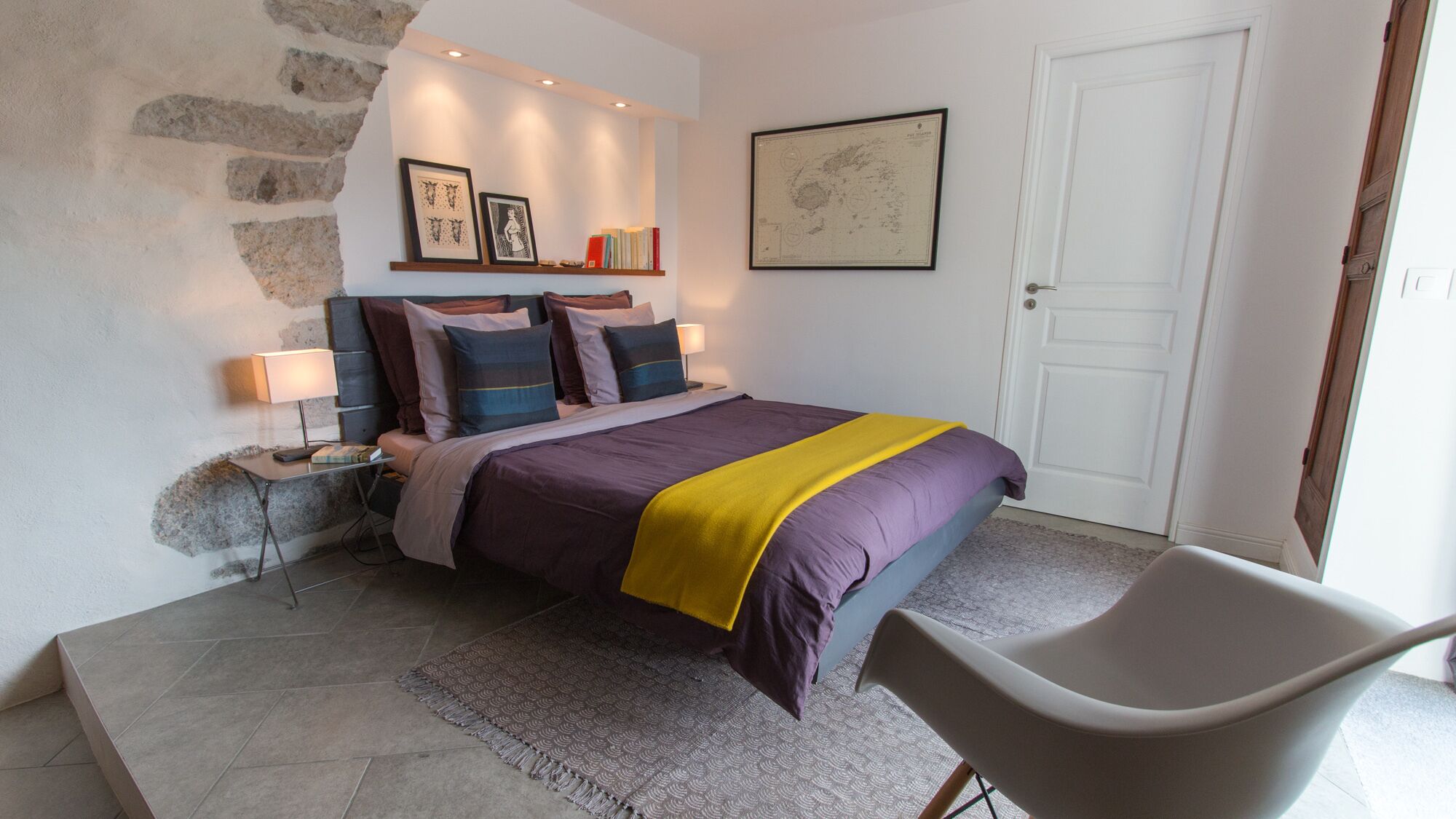 Charming cottage, jacuzzi, stunning 180° view on the Ardèche river