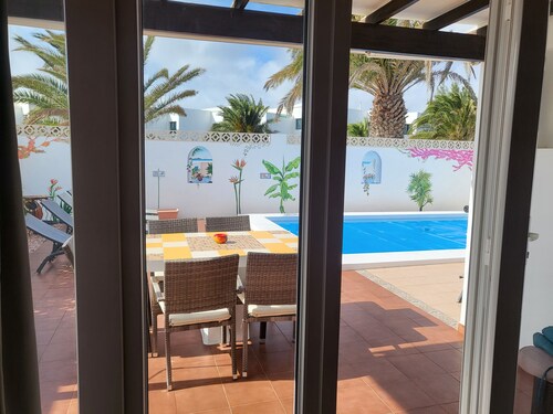  Acoràn villa Luxury private house in Costa Teguise 900metres Las Cucharas beach