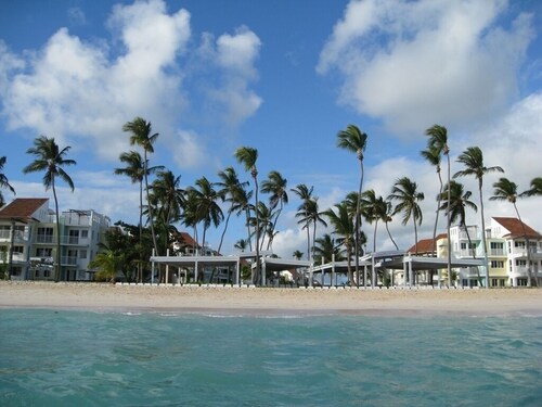 Schöne Luxus-Eigentumswohnung mit 1 Schlafzimmer am Strand in Playa Turquesa