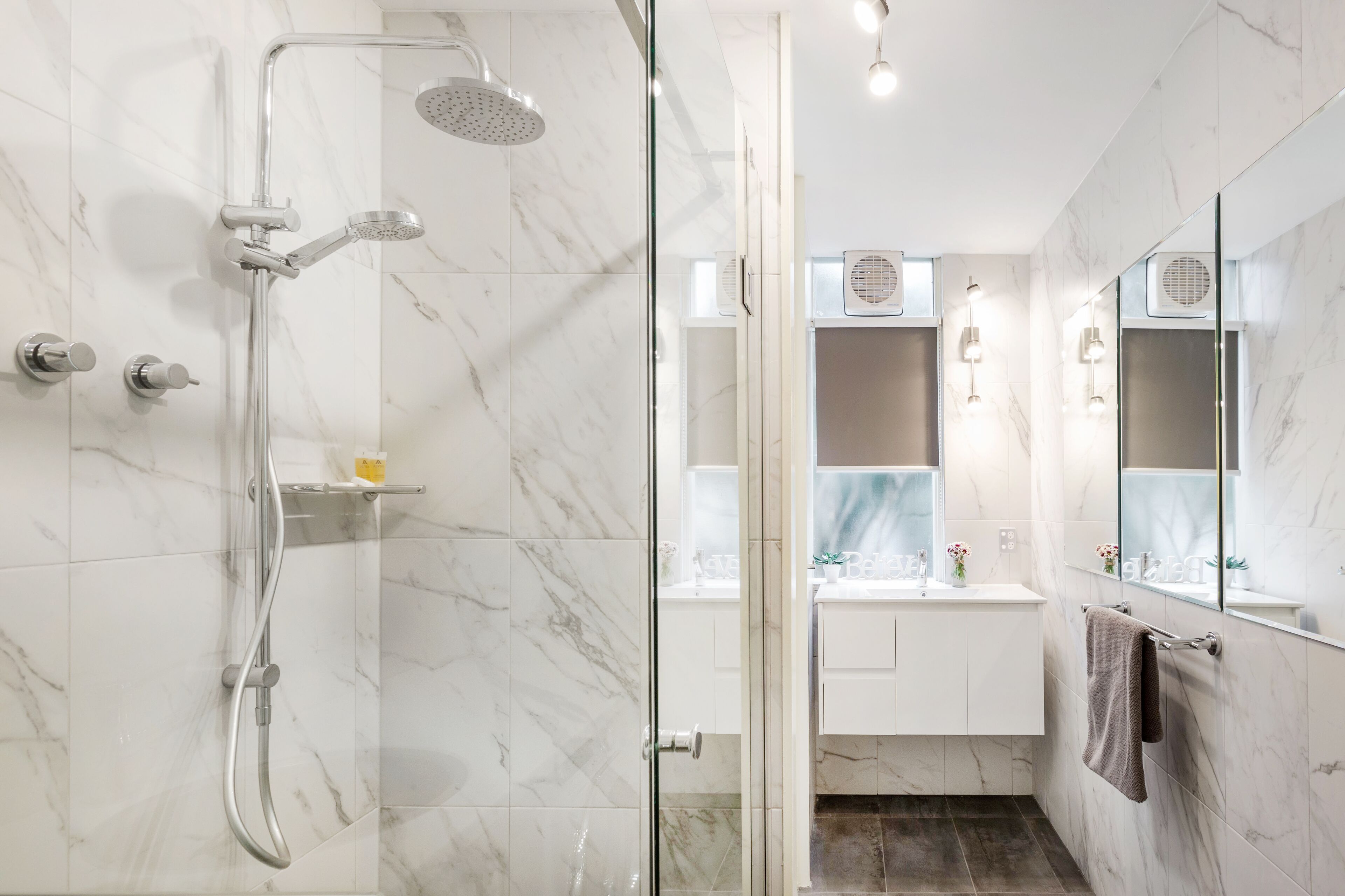 Melbourne Villa — image 25