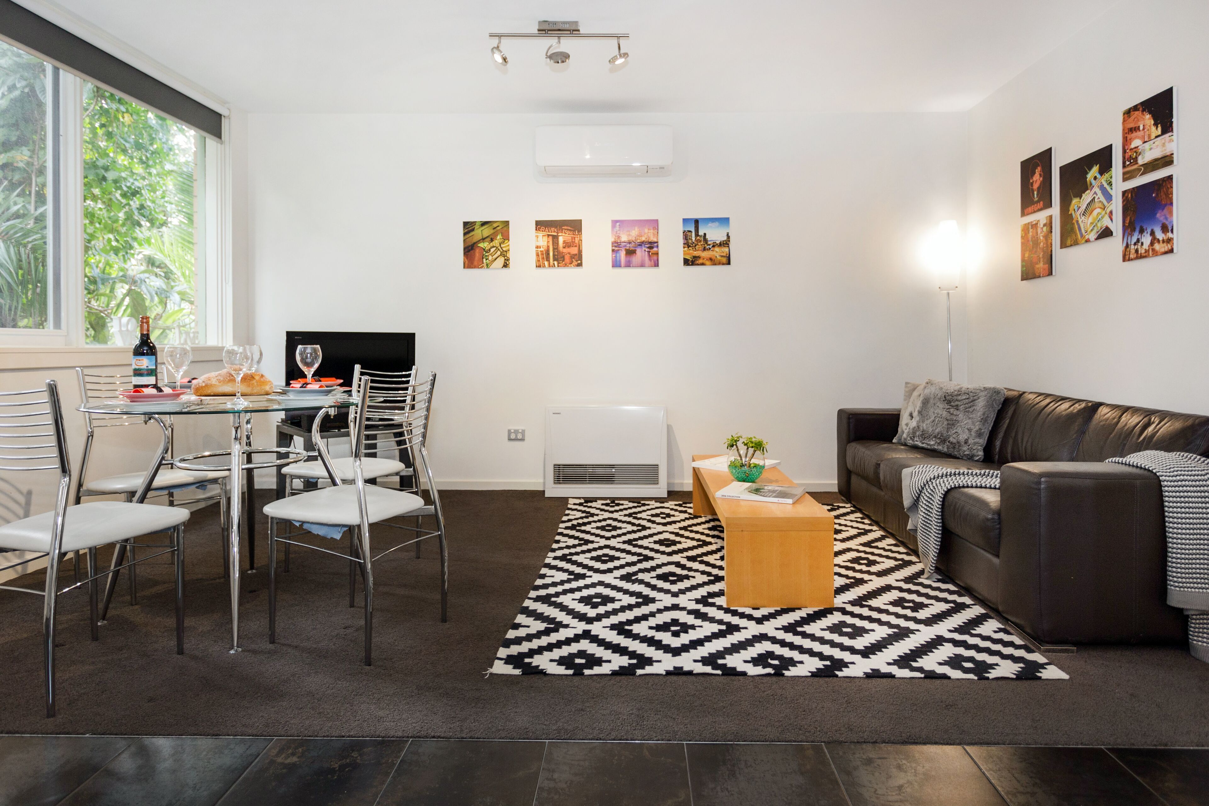 Melbourne Villa — image 8