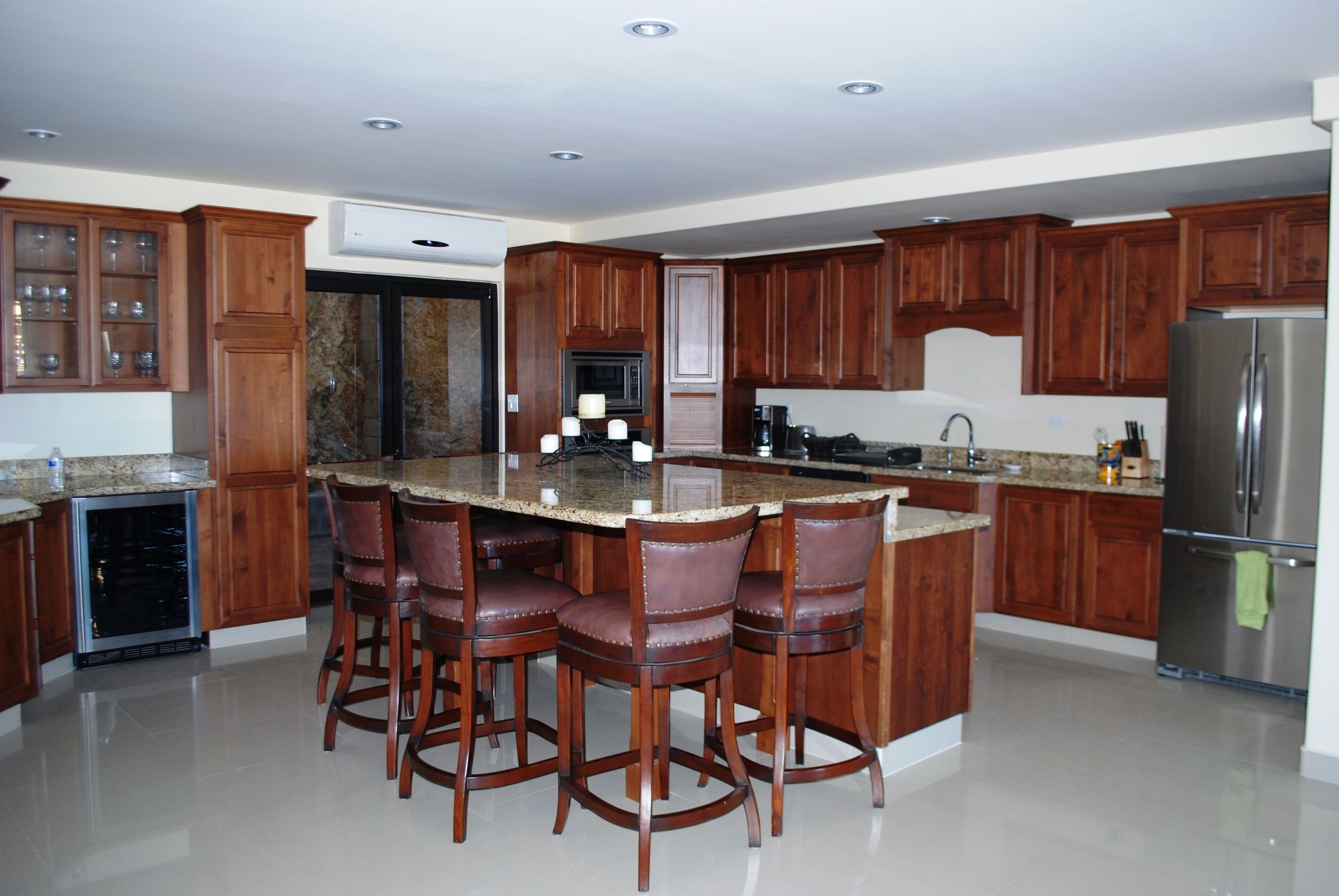 Luxury Home with Infinity Pool! Walk to Town, Harbor and Beach!