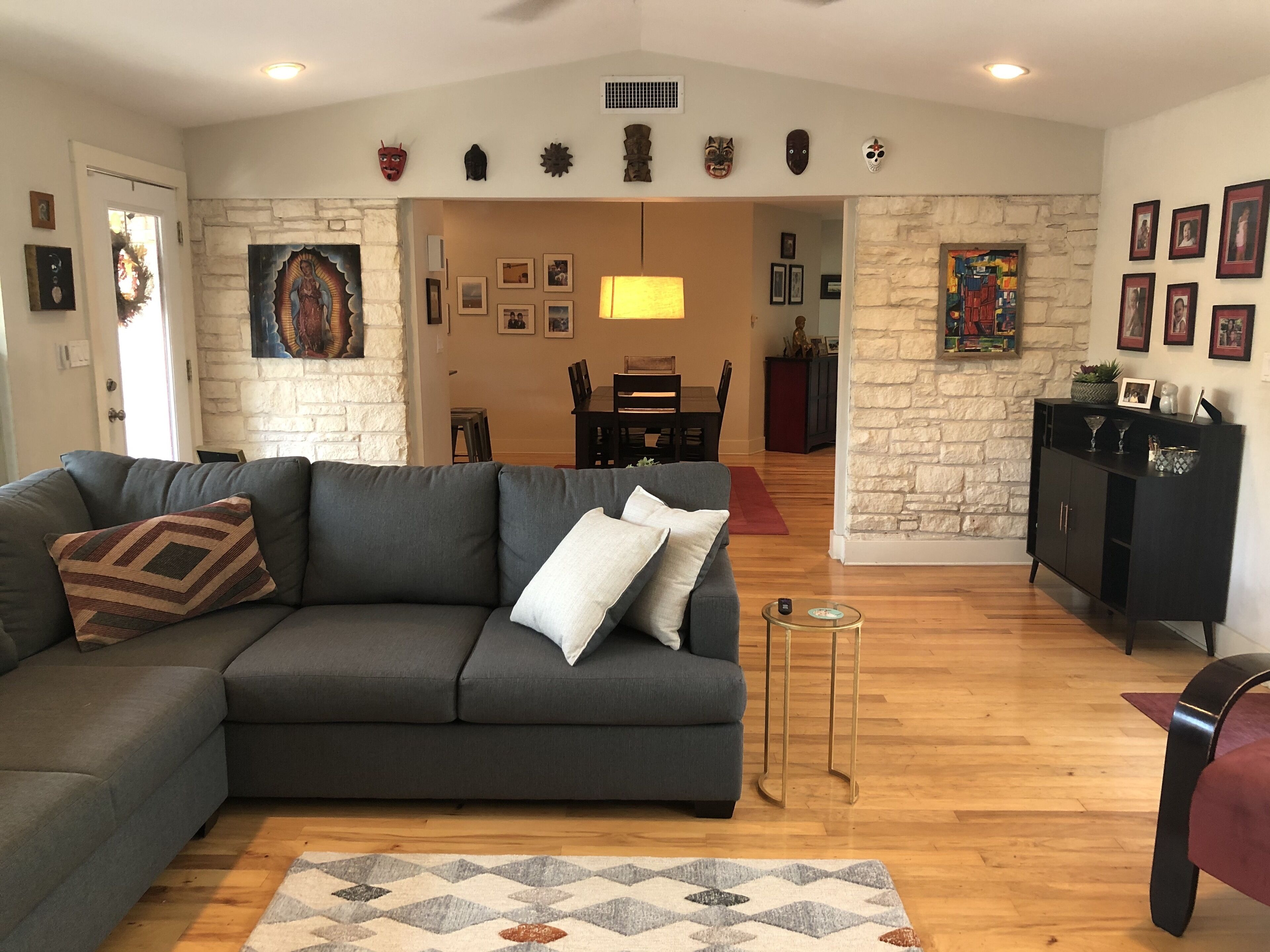 4 bedroom home 1.5 miles from ACL front gate