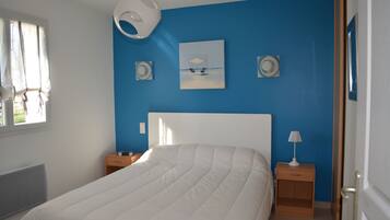 3 makuuhuonetta, silitysrauta/-lauta, internet