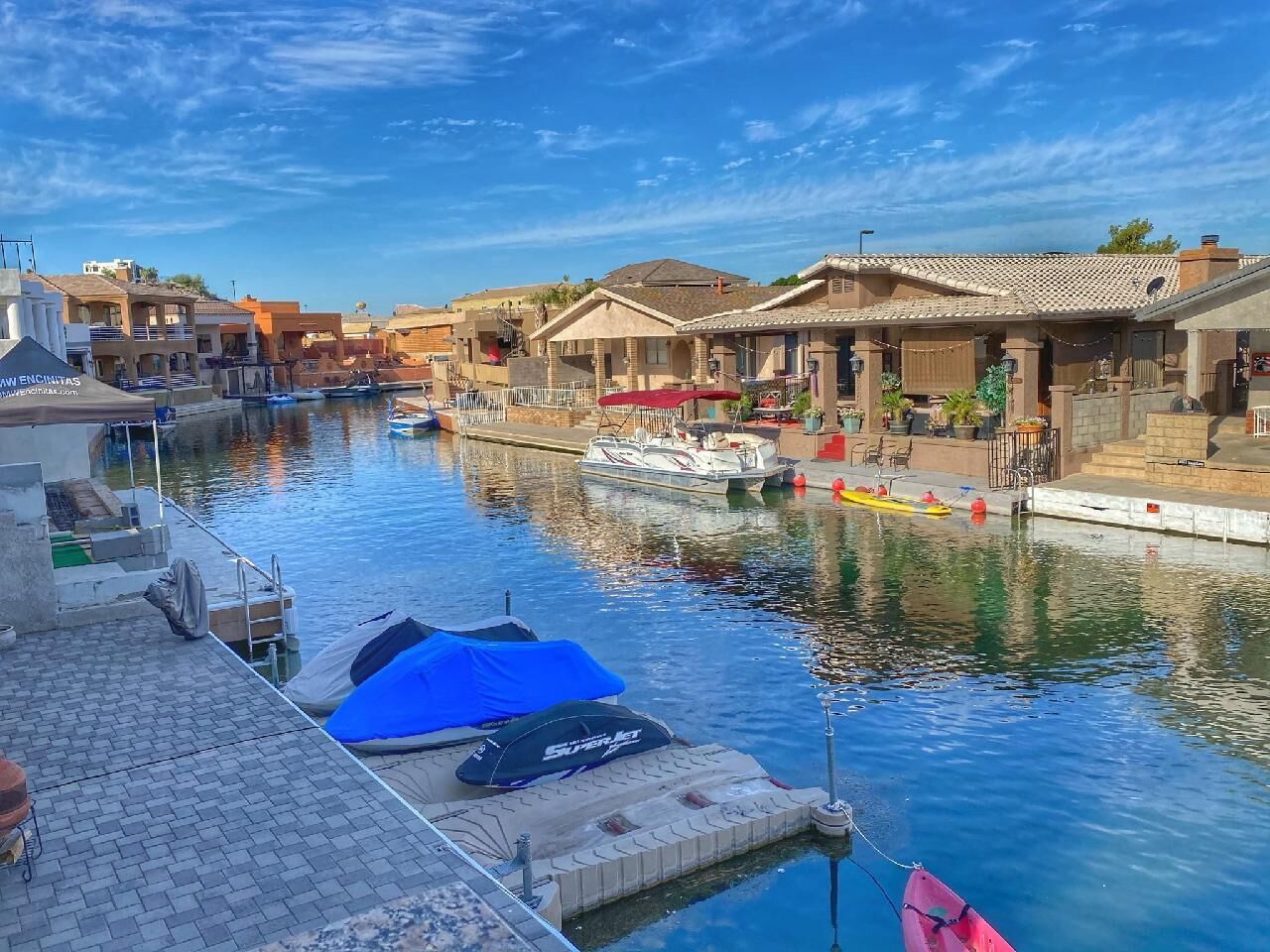 Luxury Waterfront House in the Moovalya Keys with Parking Winter Monthly avail.