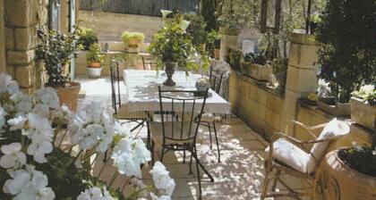 A 200 mĂštres du cĆur du village, App 55 MÂČ WiFi Dans RĂ©sid cour fermĂ©e, au calme