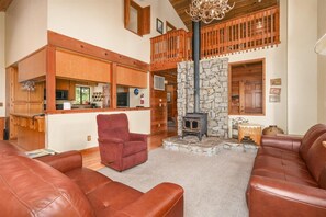 Tv, pejs, dvd-afspiller