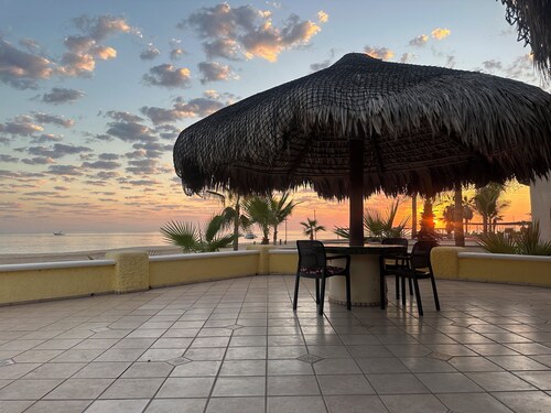 Beachfront Casa with All the Amenities of Home!