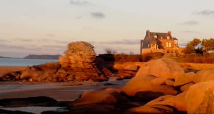 House 2-7 people, 150m from the beach Tregastel White Strike, Near Perros-Guirec