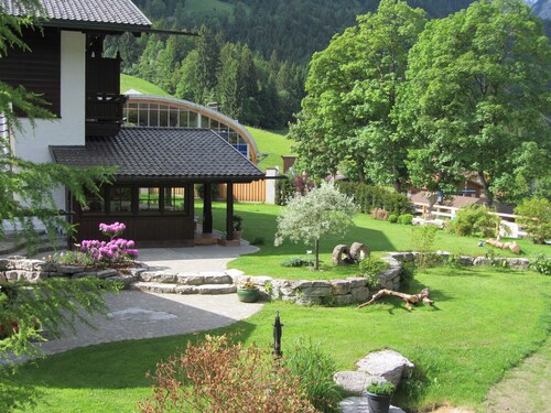 ****Apartment in unique Location, inmidst the Ski and Hiking area