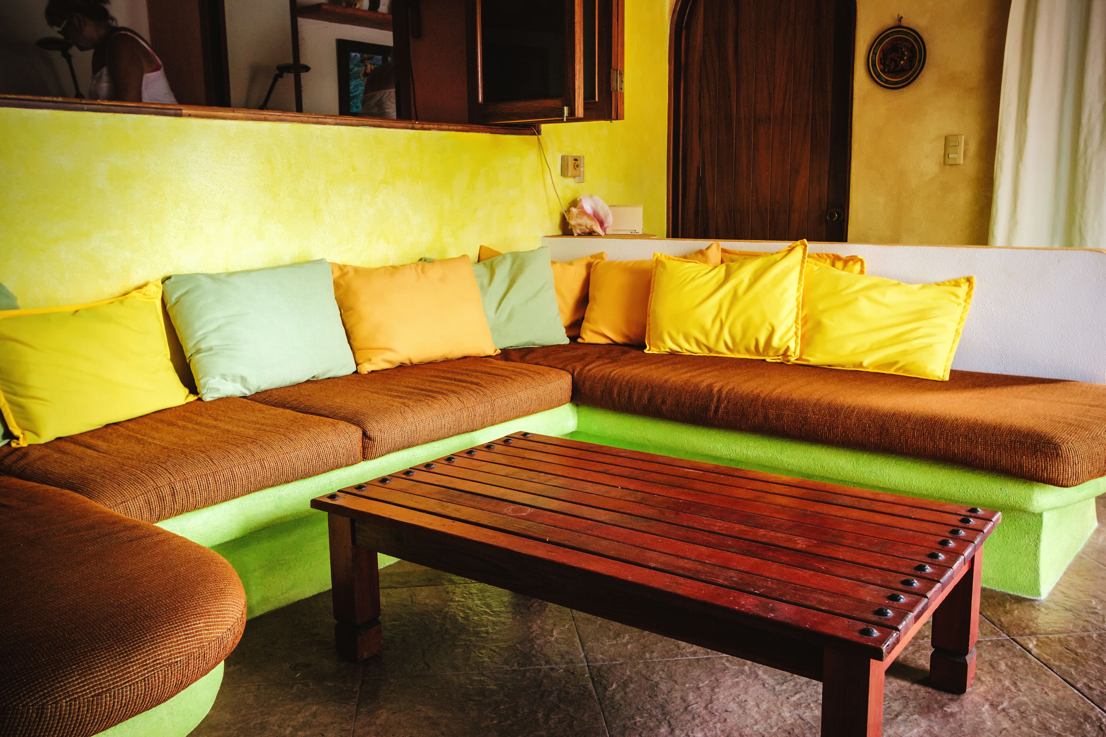 Beautiful Waterfront deluxe  Private suite with pool  in upscale Barra