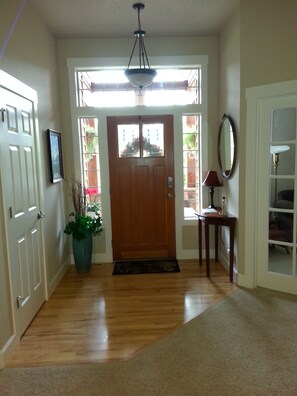 Interior - Executive Home in Hayden Lake Country Club Estates
Discounts for 7+ & 28+ nights (Hayden Lake)