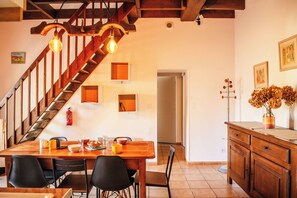 تناول الطعام