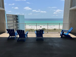 Property grounds - 🏖️ Cozy Beachfront Studio | Free Chairs + Early Check-In | Salty Turtles® (Panama City Beach)