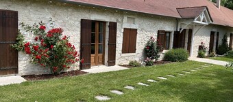 Longère XVIIIe totalement rénovée avec piscine proche ISSIGEAC