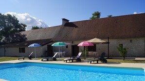 Indoor pool, outdoor pool - Traditional farmhouse from the 18th century, renovated with pool, near Issigeac (ISSIGEAC)