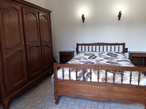 2 Schlafzimmer, Bügeleisen/Bügelbrett, kostenloses WLAN