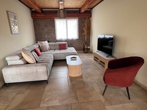 Smart TV, futbolito, tenis de mesa y libros 