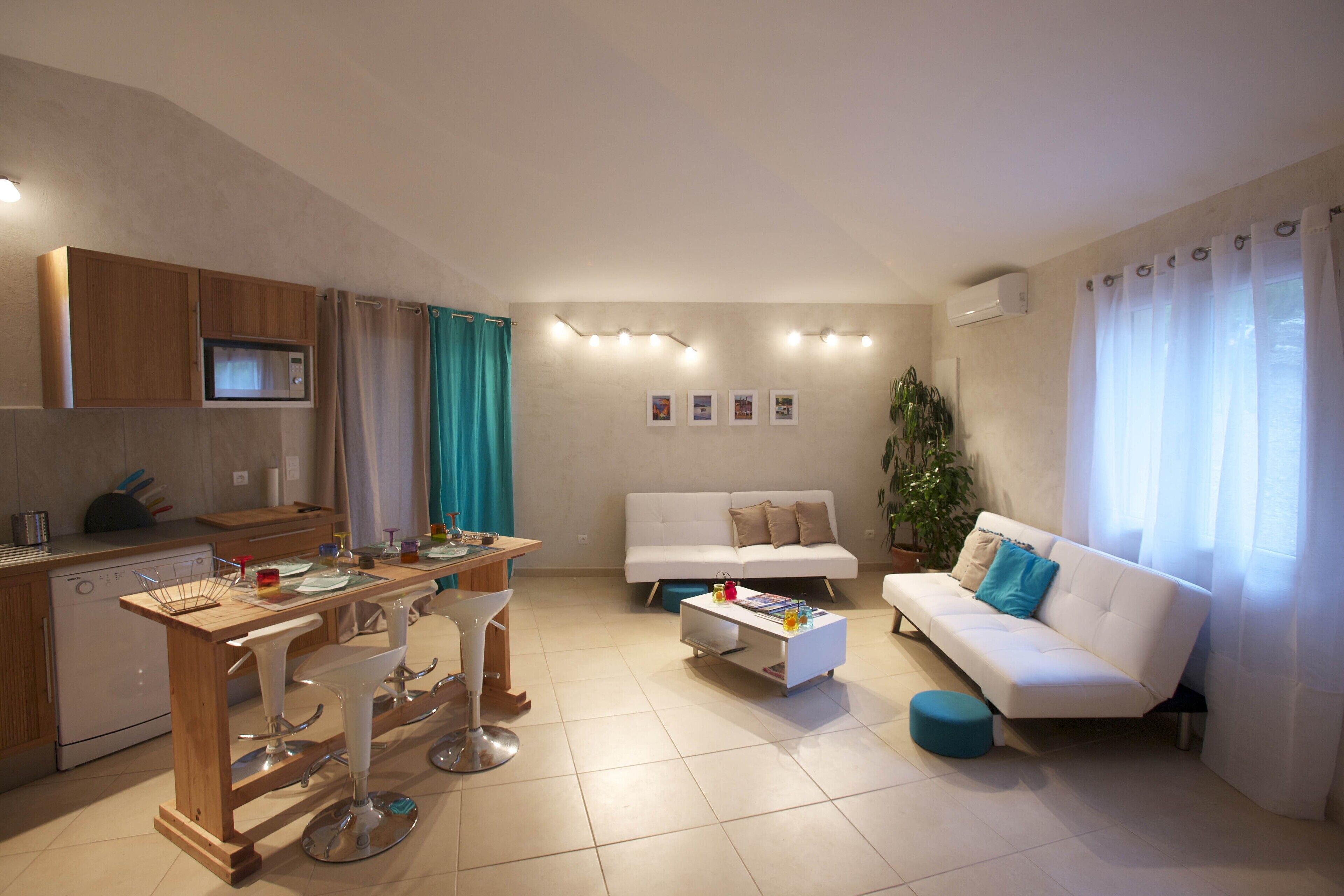 Charming residence and SPA, nestled in the maquis, in PORTO-VECCHIO