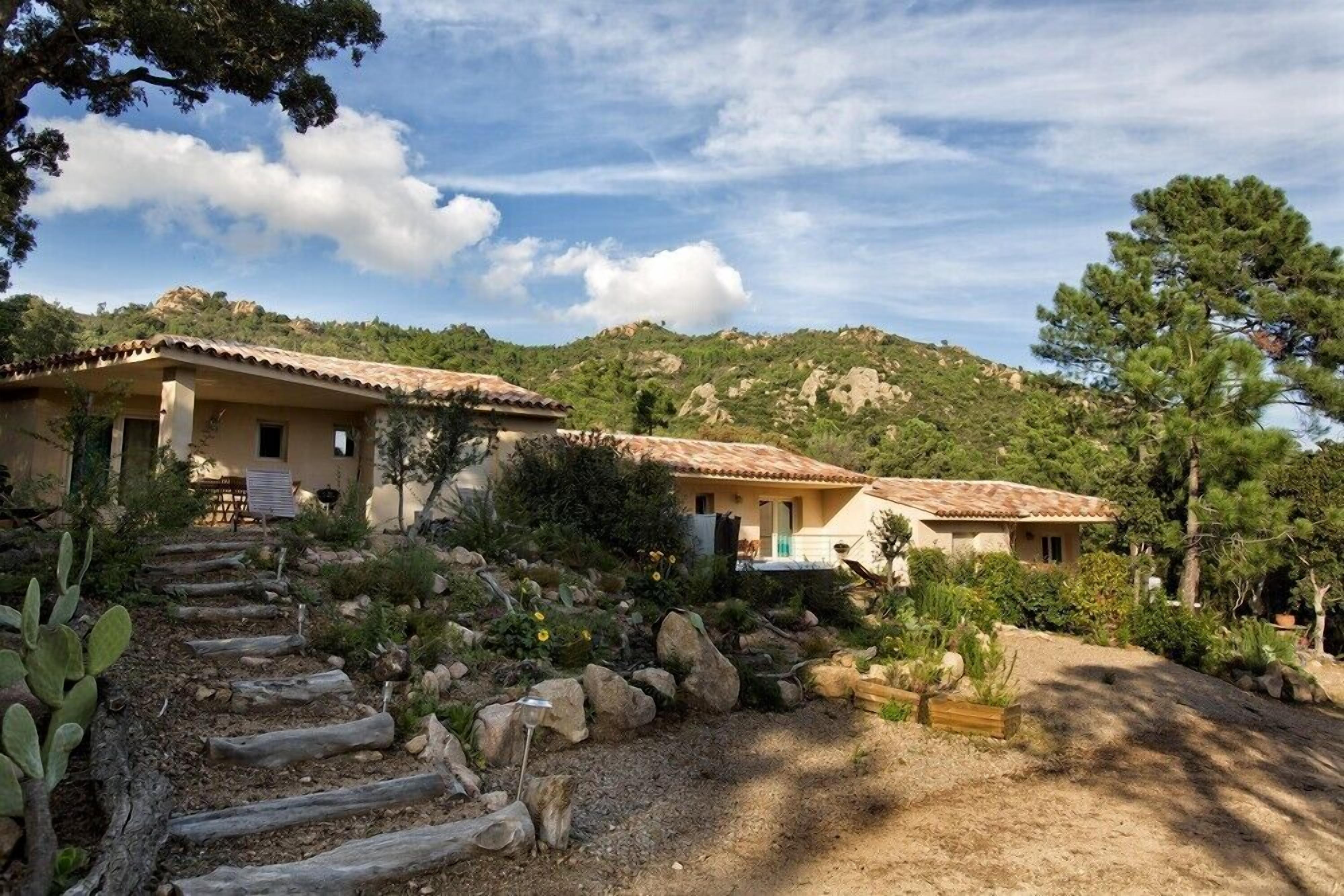 Charming residence and SPA, nestled in the maquis, in PORTO-VECCHIO