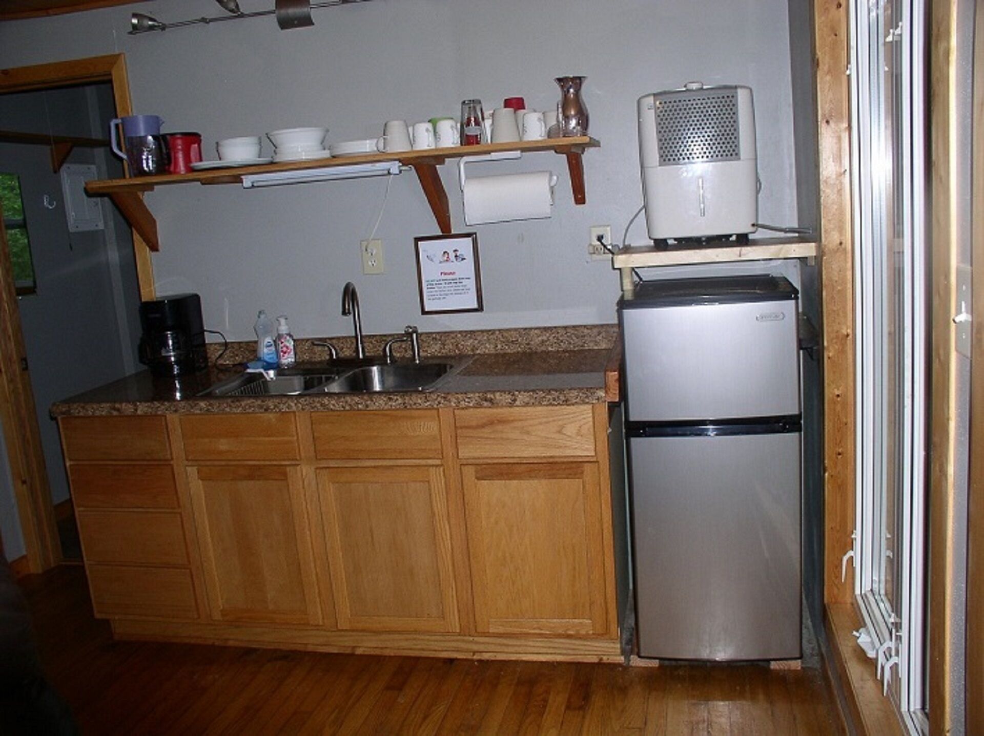 Cabin Retreat Facing A Creek On 30 Acres