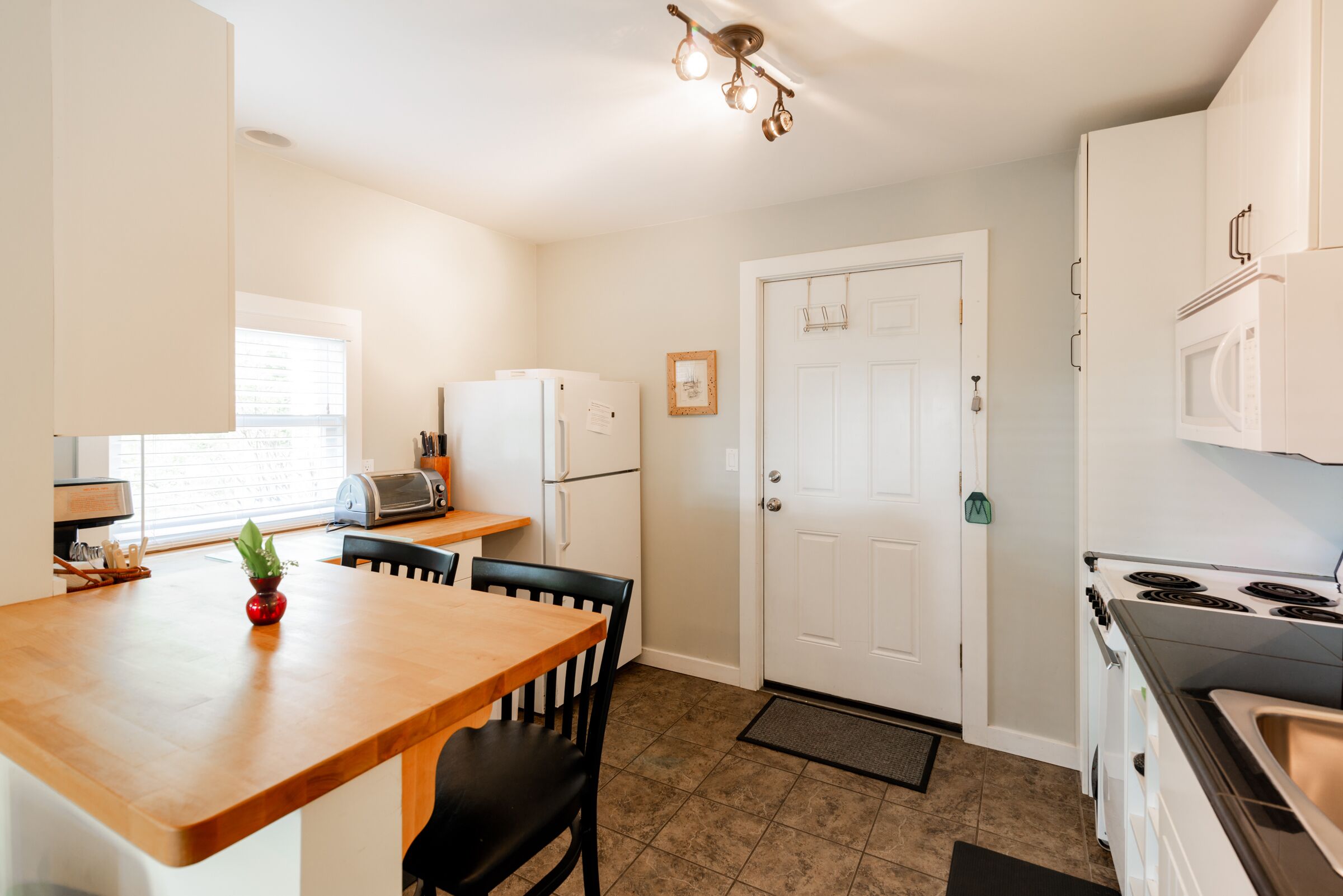 Guesthouse on Old Mission Peninsula, Pure Sand Beach, Sunsets, Wineries