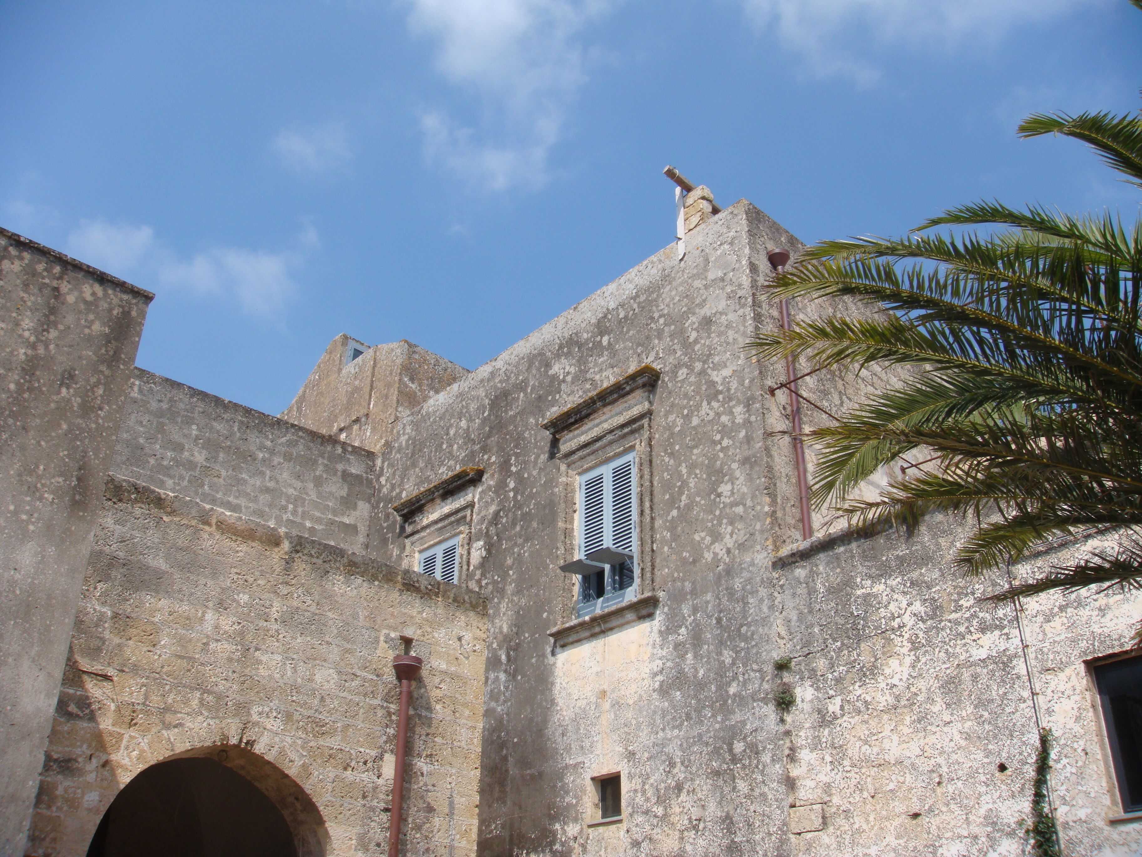 Castello XVI in the historic center of a village on the sea. Sea Access