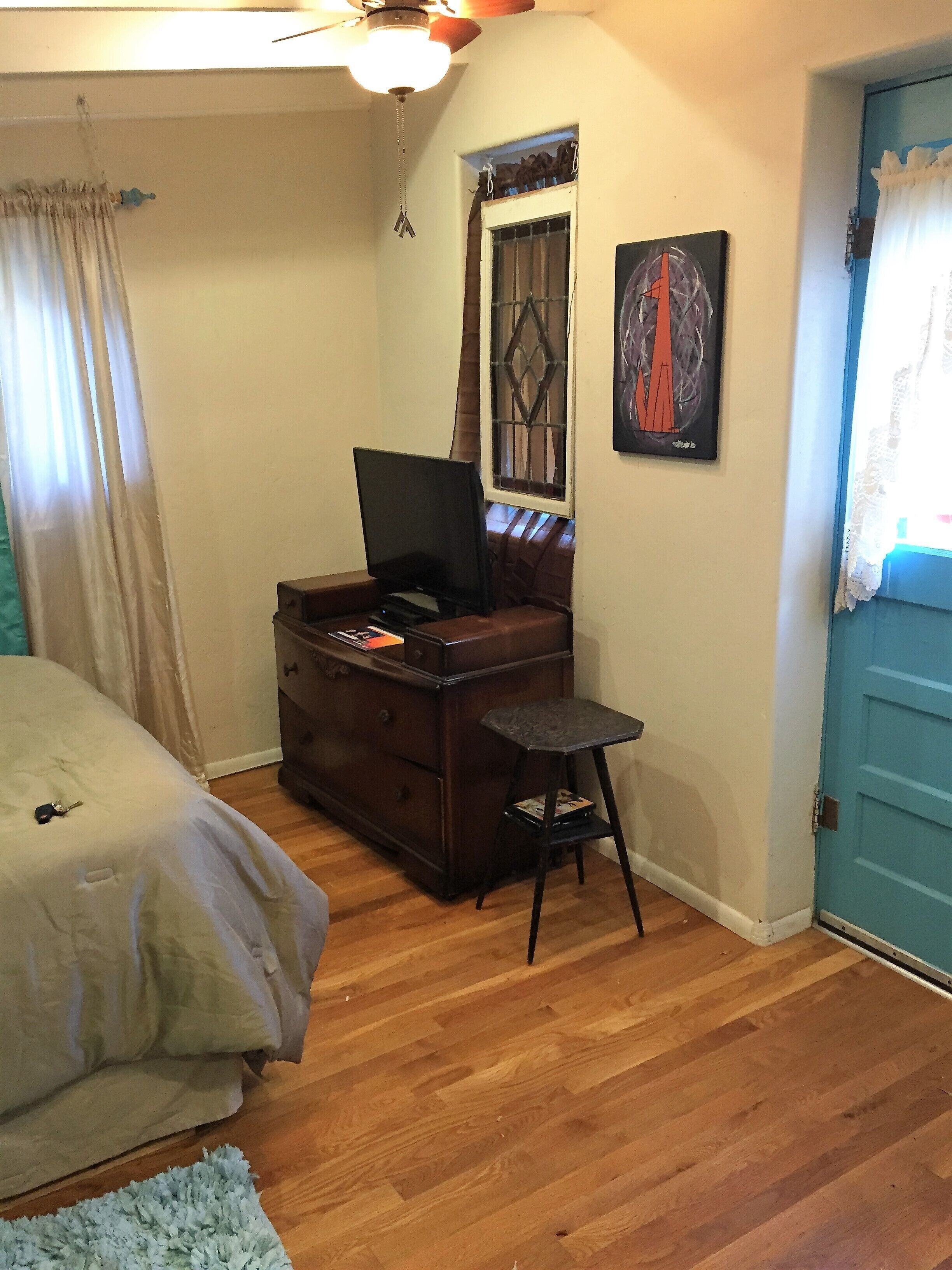 Authentic New Mexico Adobe Casita in wine country/hot air balloon mecca 