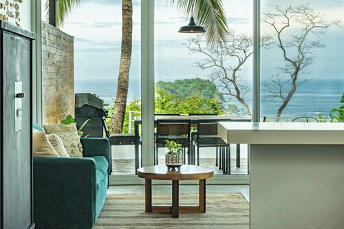 Superbe vue sur l'océan moderne avec piscine privée 