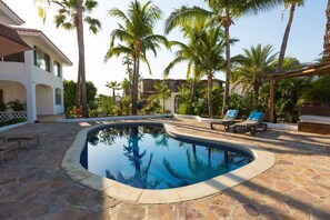 A heated pool - 4BR VILLA HEATED POOL IN GATED COMMUNITY (San Jose Del Cabo)