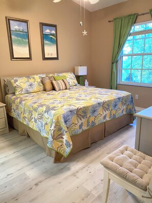 2 bedrooms, desk, iron/ironing board, WiFi