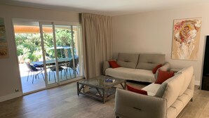 Smart TV, ping pong - Charming villa, well-equipped, sleeps 4, 3 bedrooms, very quiet. (Villeneuve Les Avignon)