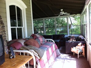 TV, fireplace, DVD player, ping pong