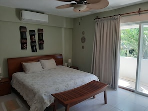 2 bedrooms, in-room safe, iron/ironing board, free WiFi