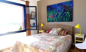 3 bedrooms, in-room safe, iron/ironing board, travel crib