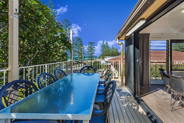Outdoor dining