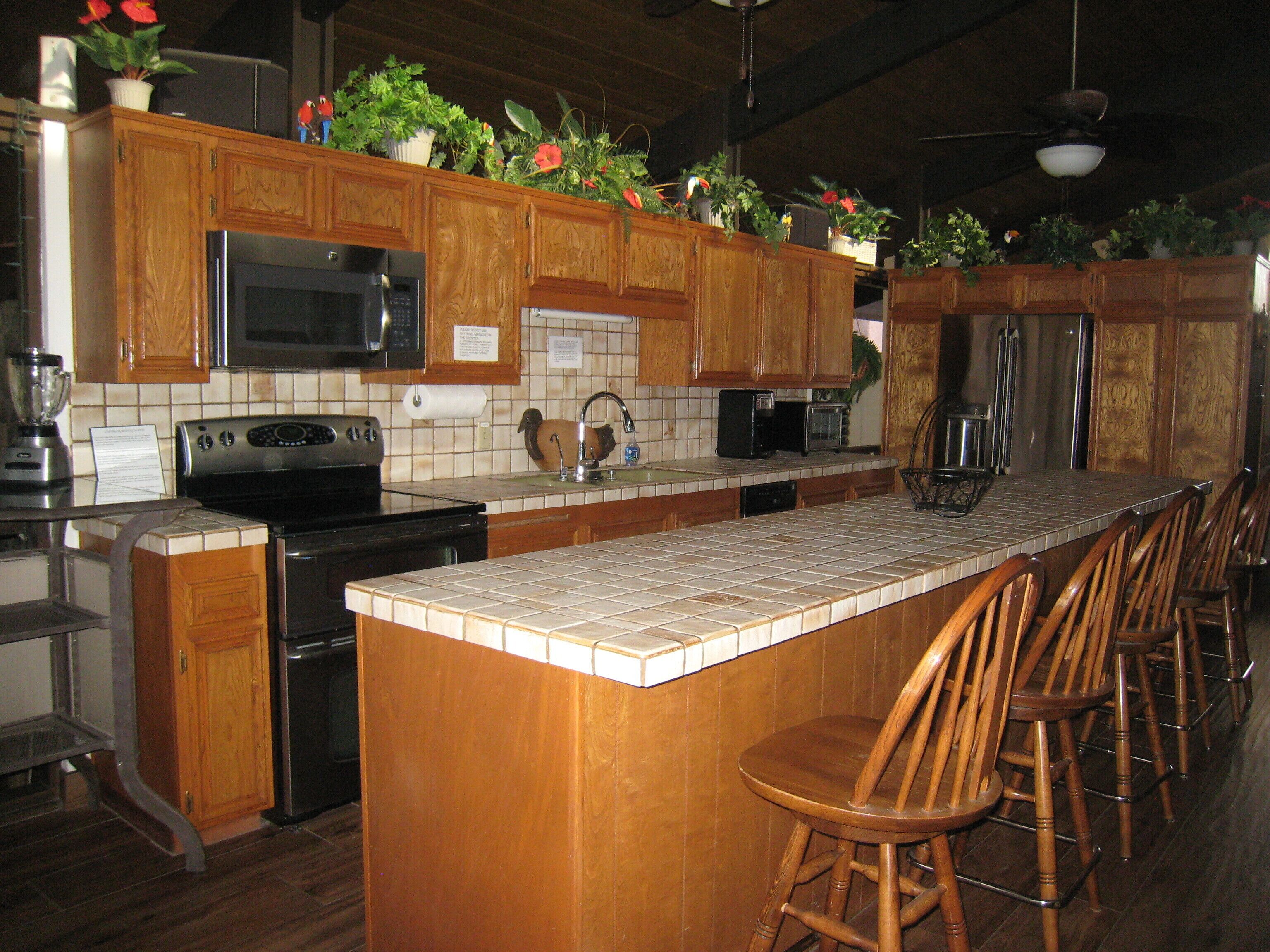 The Pointe- Waterfront Peninsula House in Moovalya Keys