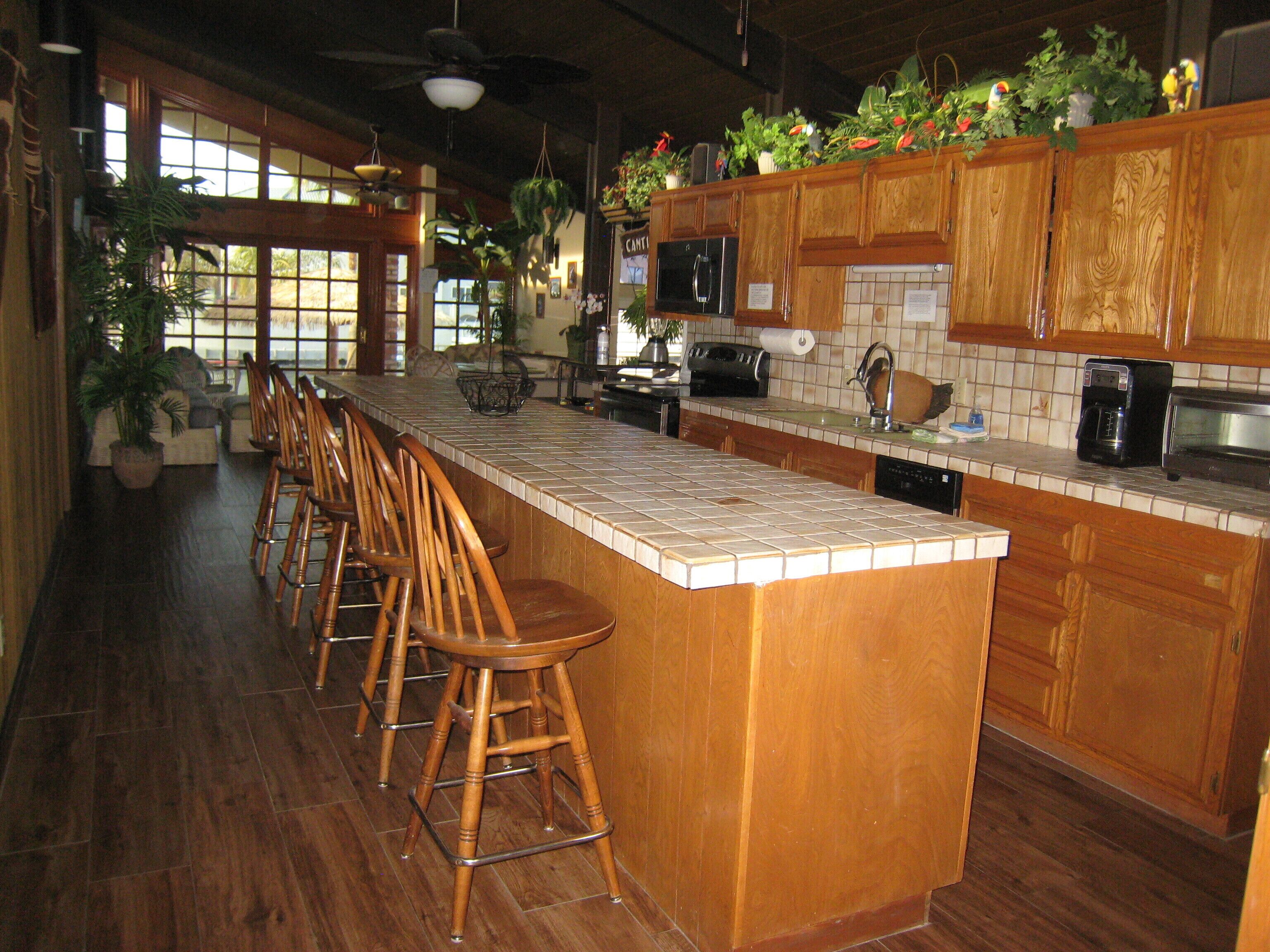 The Pointe- Waterfront Peninsula House in Moovalya Keys