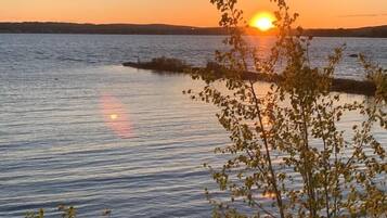 Sun-loungers, beach towels