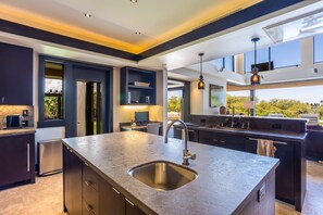 Fridge, microwave, oven, stovetop - Ocean View, White Sand Beach Steps Away, Private Club & Membership (Kamuela)