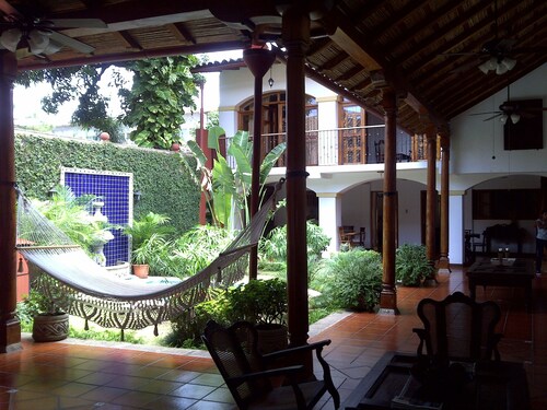 Enjoy Central District Colonial House 'La Gran Sultana' + pool