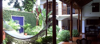 Enjoy Central District Colonial House 'La Gran Sultana' + pool