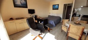 アイロン / アイロン台、旅行用ベビーベッド、WiFi