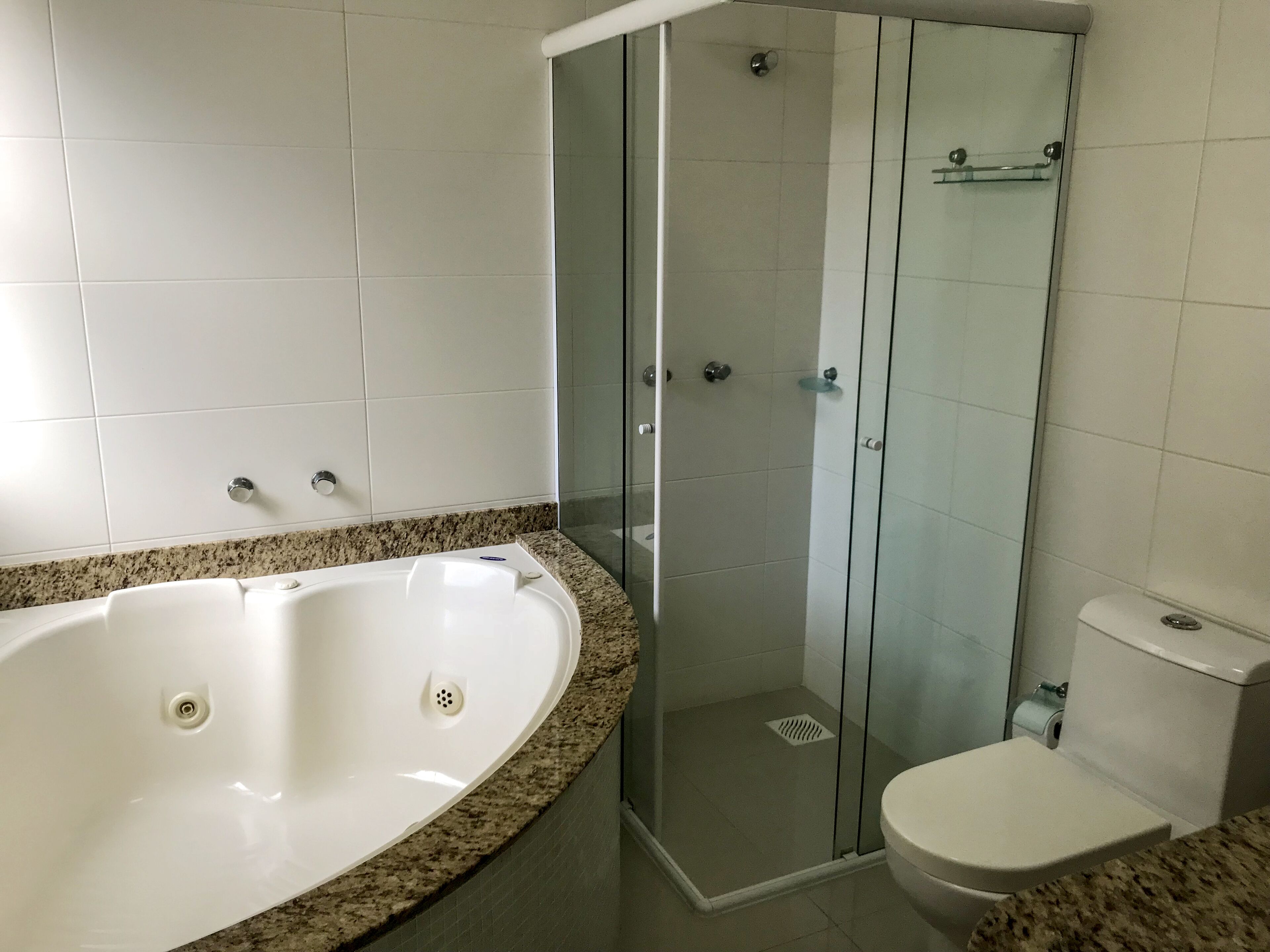 Super luxury apartment, 3 suites with split, sea view, Wi-Fi.