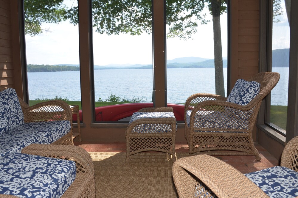 Waterfront Renovated Townhouse Newfound Lake 2 Beaches Tennis Mooring 2 Kayaks