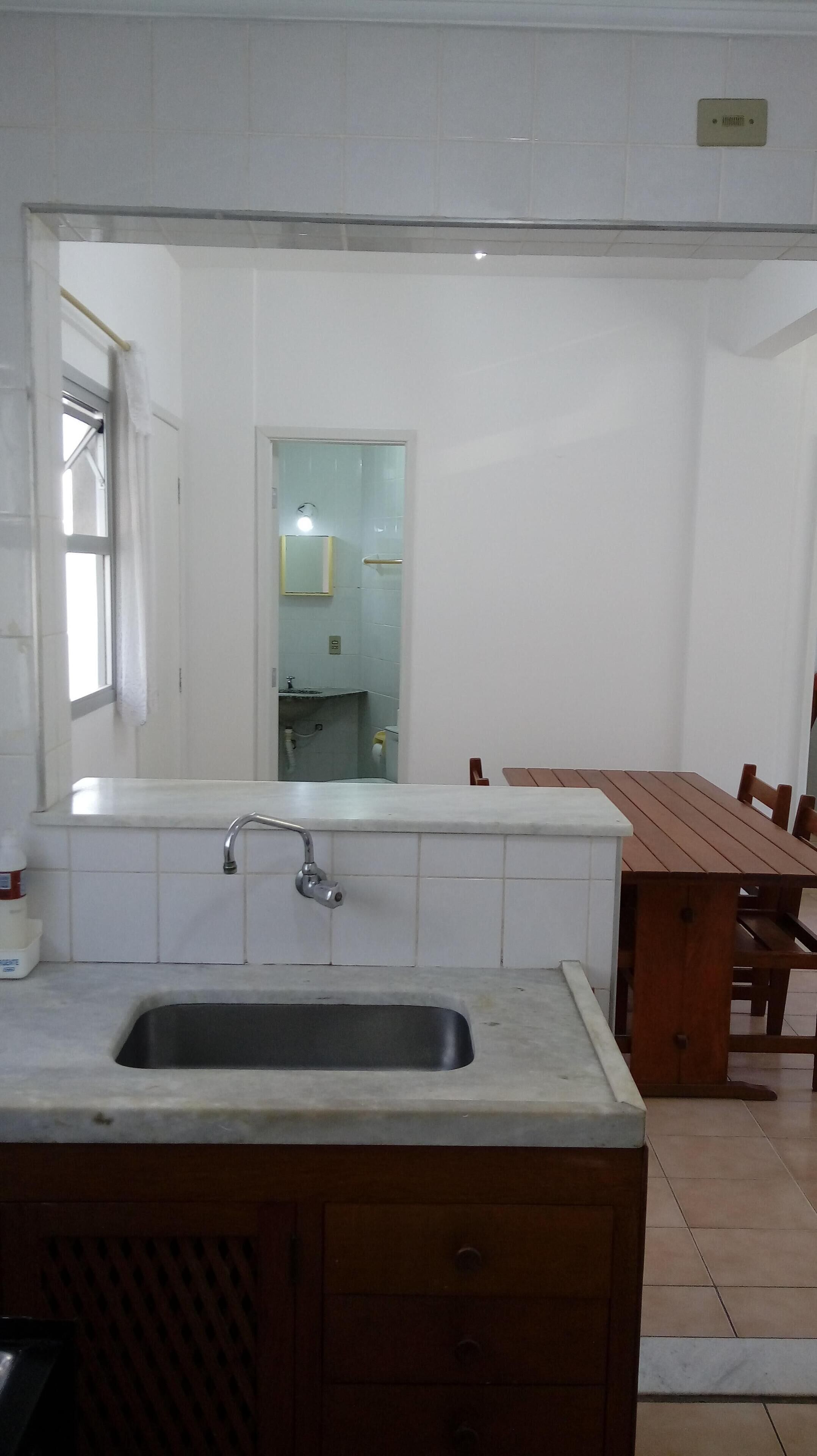 Apt 2 bed. being 1 suite for 6 people.