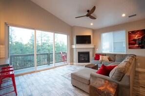 Smart-TV, peis, videospill og Netflix