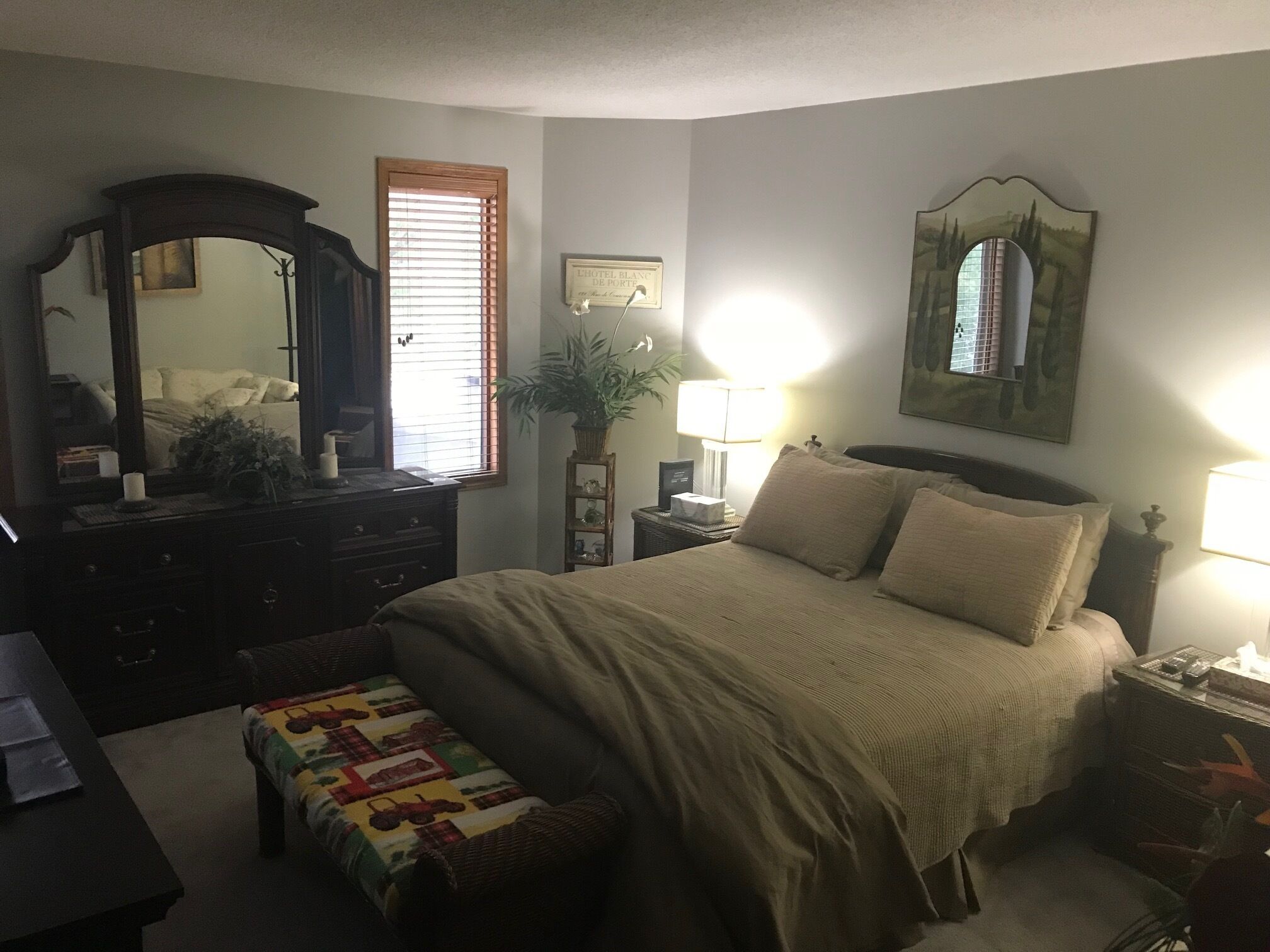 Lake Sundance - Executive Furnished Three Bedroom Upper Duplex